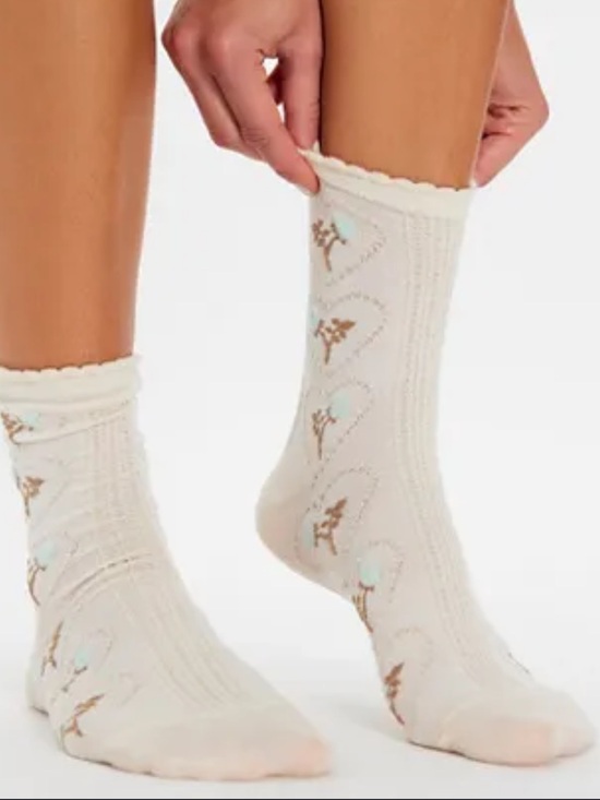Free People Accessories - Free People Heart Blooms Socks in Ivory | NWT